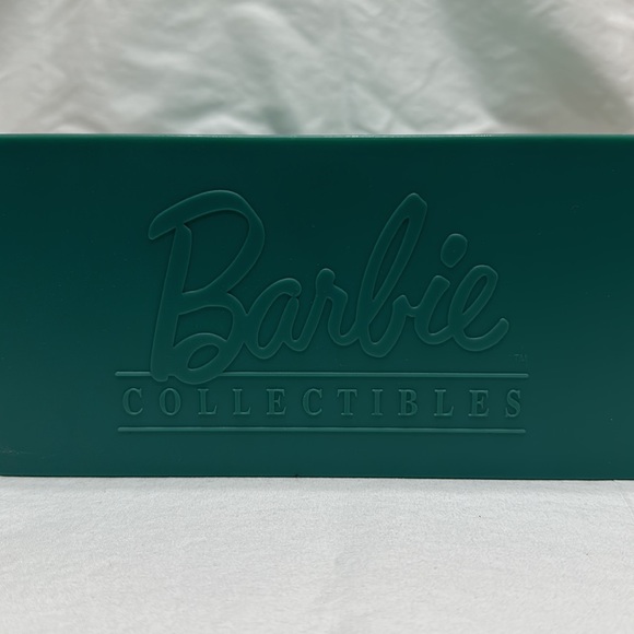 Angel of Joy Barbie - Picture 8 of 10